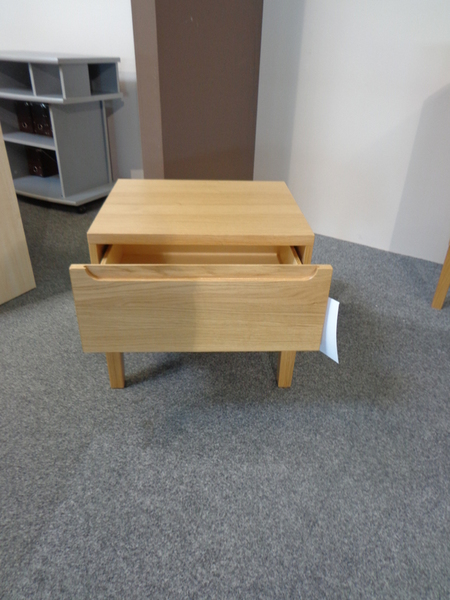 Mary noční stolek - výprodej 