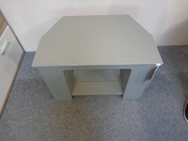 Model 2 televizní stolek - výprodej 