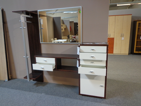 Xelo předsíňová stěna - výprodej 